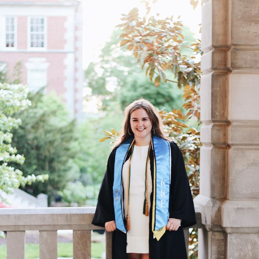 Meet your Posher, Kayla